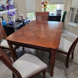 Extendable Dining Room Table With 4 Chairs