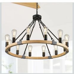 12-Light wooden wagon wheel Chandelier