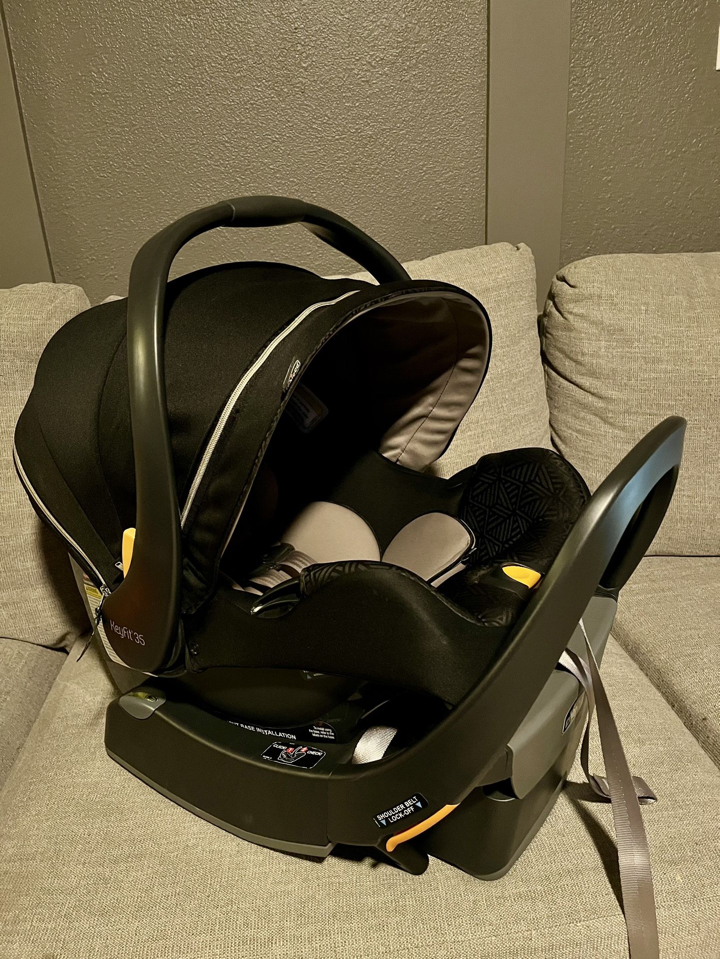 Chicco KeyFit 35 Zip Infant Car Seat with Base - Certified Until 2030