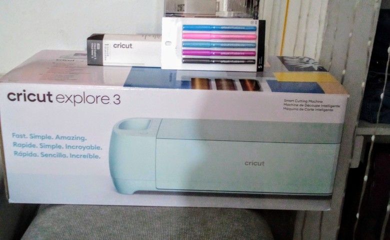 Cricut Explore 3, One Roll Of Cricut Iron On Vinyl, One Pack of Infusible Ink Pens