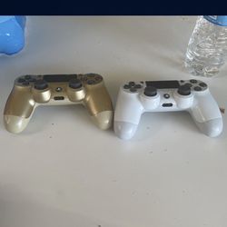 2 Ps4 Controllers For 35 Used But Still In Good Condition