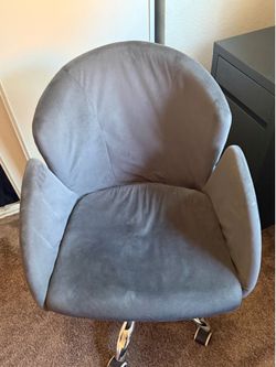 Vanity chair