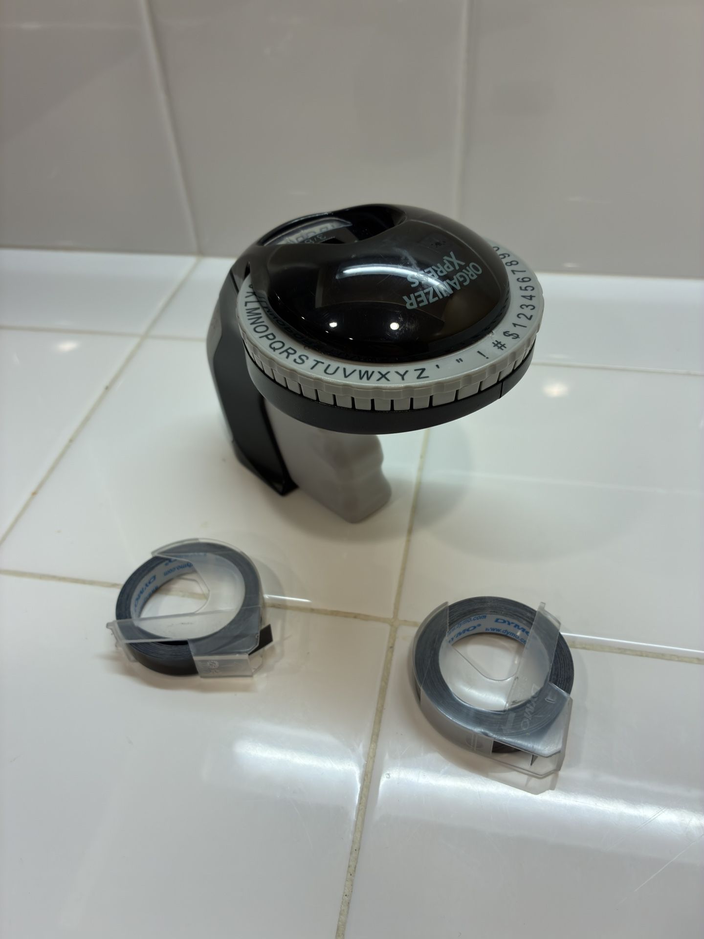 DYMO Organizer Xpress Embossing Label Maker