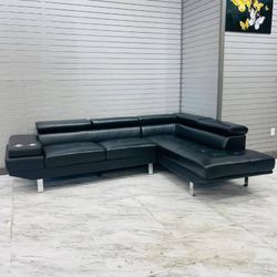 LIVINGROOM - SOFÁ SECCIONAL... SECTIONAL - NUEVO EN TIENDA CON UN 5% DE DESCUENTO