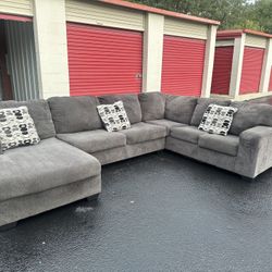 Comfy Nice Gray U Sectional Couch 🔥