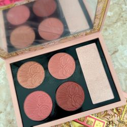 PAT McGRATH LABS Divine Blush + Glow Face Palette
