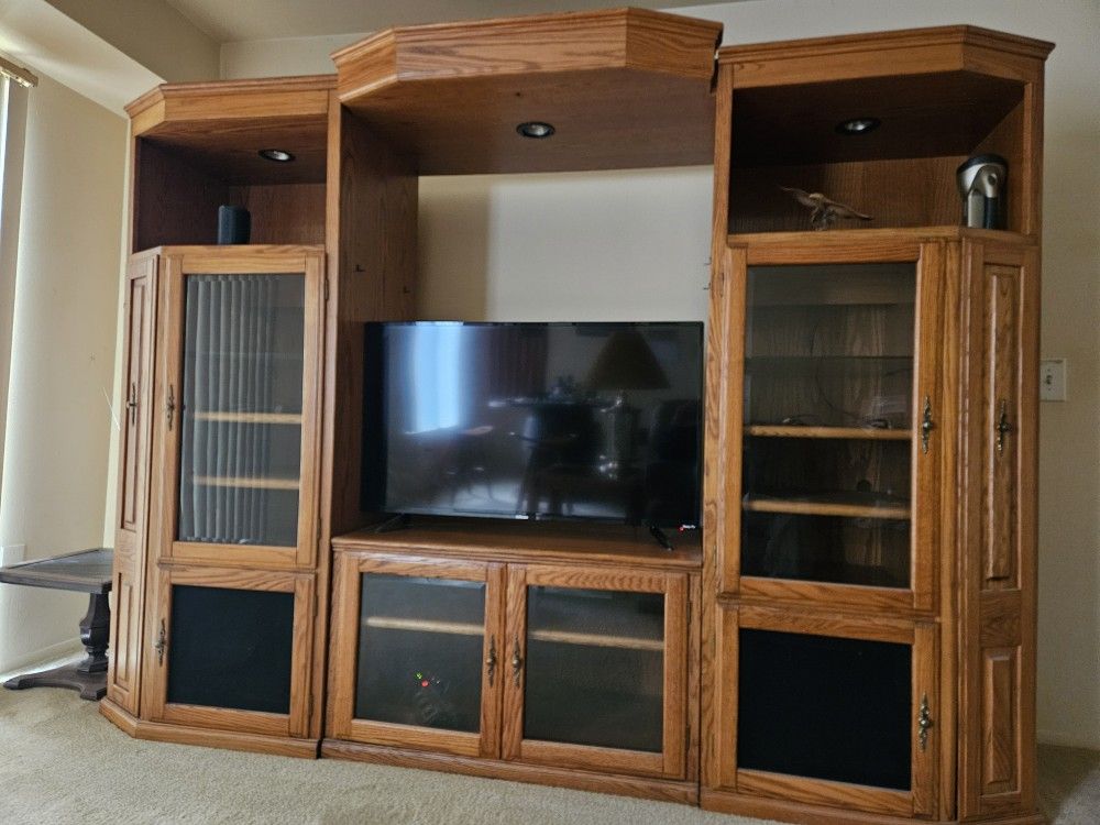 Solid Oak Entertainment Center, 5 Piece, Excellent Condition