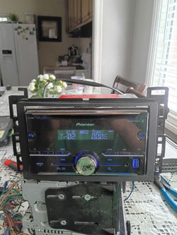 Pioneer double din Bluetooth stereo