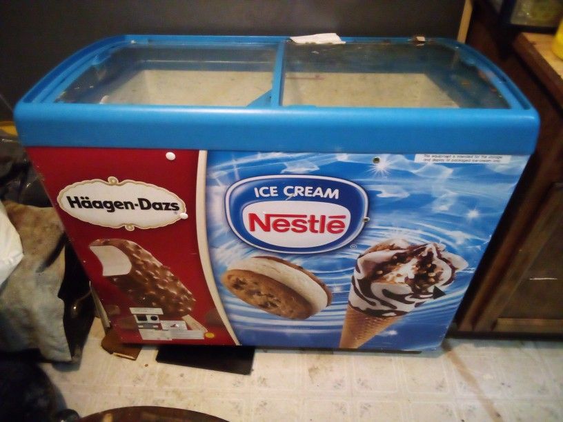 AHT RIO S 100 Sliding Glass Top 2 Door Ice Cream Freezer Merchandiser