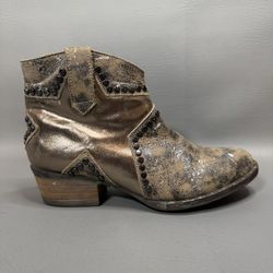 Circle G Boots W7.5 Metallic Brown Leather Studded Star Inlay Distressed Western
