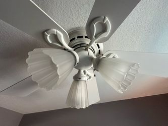 White Ceiling Fan with Light Kit