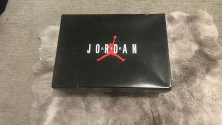 Air Jordan 11 Cherrys size 10