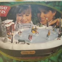 Holiday Skaters 25 Christmas Carol's Playing