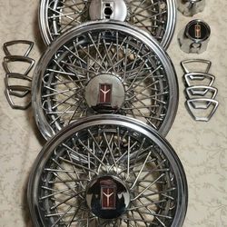 Cutlass Supreme Rims and Hubs