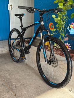 27.5 GT Mountain Bike