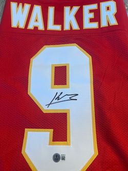 Kenneth Walker (KC signed jersey)