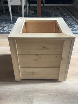 Custom Sizes Wood Planters