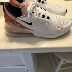 Nike 270