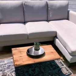 Small Sectional Couch sofa ( Delivery Available )