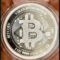 Last ONE Rare 1st Design And Edition Of Authentic Bitcoin 1 OZ of Pure Silver.999 - Rare Back Design- Gorgeous Coin! 100% Authentic or Double Refund! 