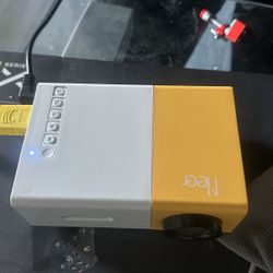 Peer Mini Projecter