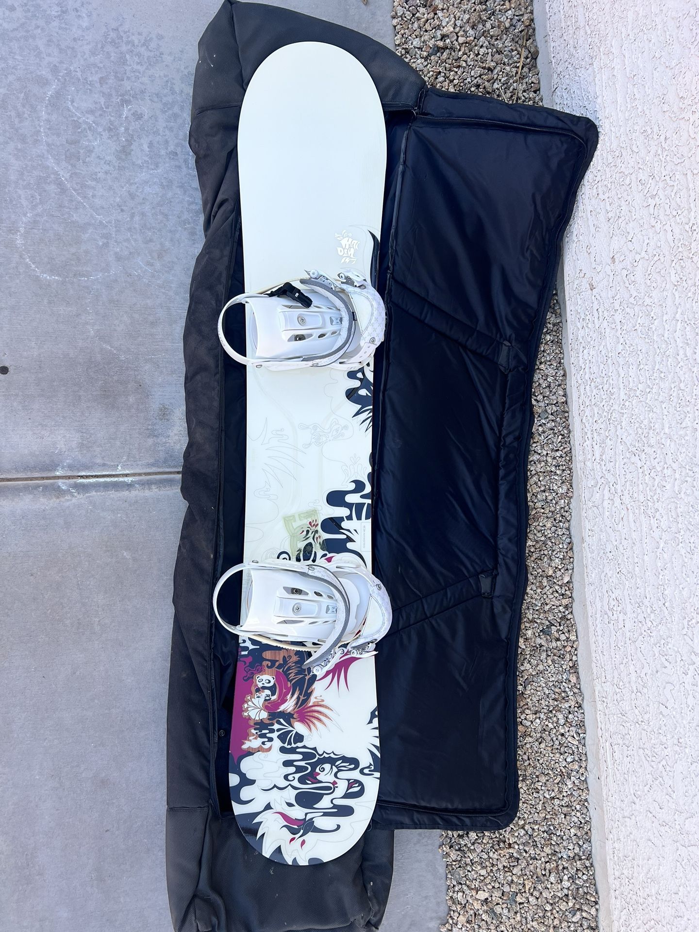 Salomon Maiden Girls Snowboard 147 And Forum Bindings