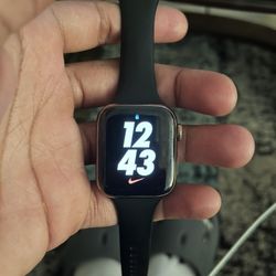 Apple Watch (Unlocked) 