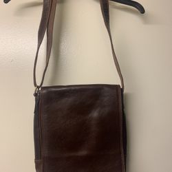 Old Angler Classic Leather iPad Messenger Bag