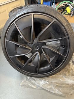 Tesla Model 3 Performance 20" Warp wheels & Pirelli tires