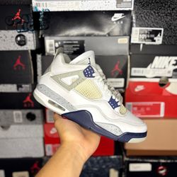 Size 9M - Jordan 4 “Midnight Navy”
