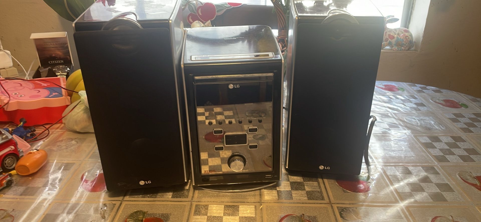 LG Mini Hi-Fi Stereo System