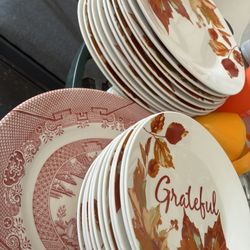Thanksgiving Themed Dish Set 