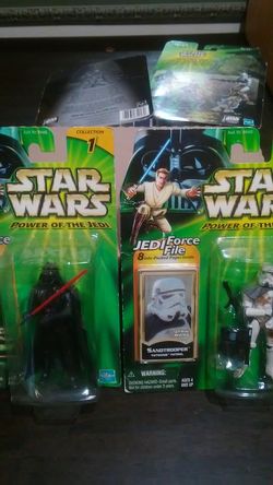 RARE NEVER OPENED STAR WARS FIGURINES