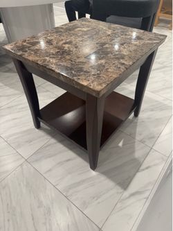End table / night table