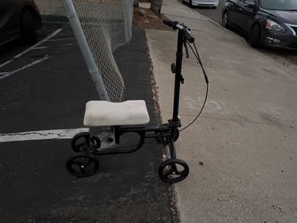 Knee scooter