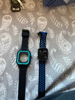  (44m) Apple Watch water proof case.