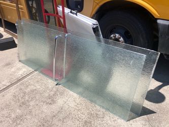 Free glass shower door
