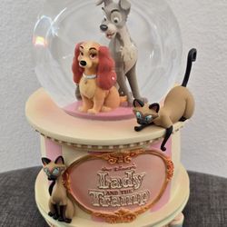 Disney Lady & The Tramp Bella Notte 25th Anniversary Hatbox Musical Snowglobe Siamese Cats 