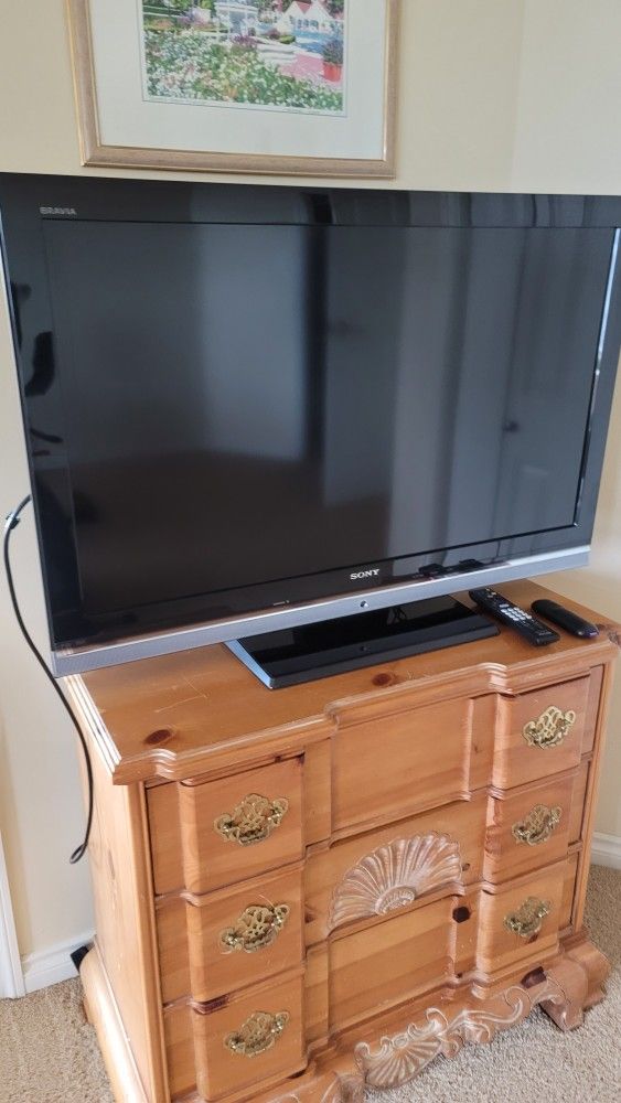 40 Inch SONY TV
