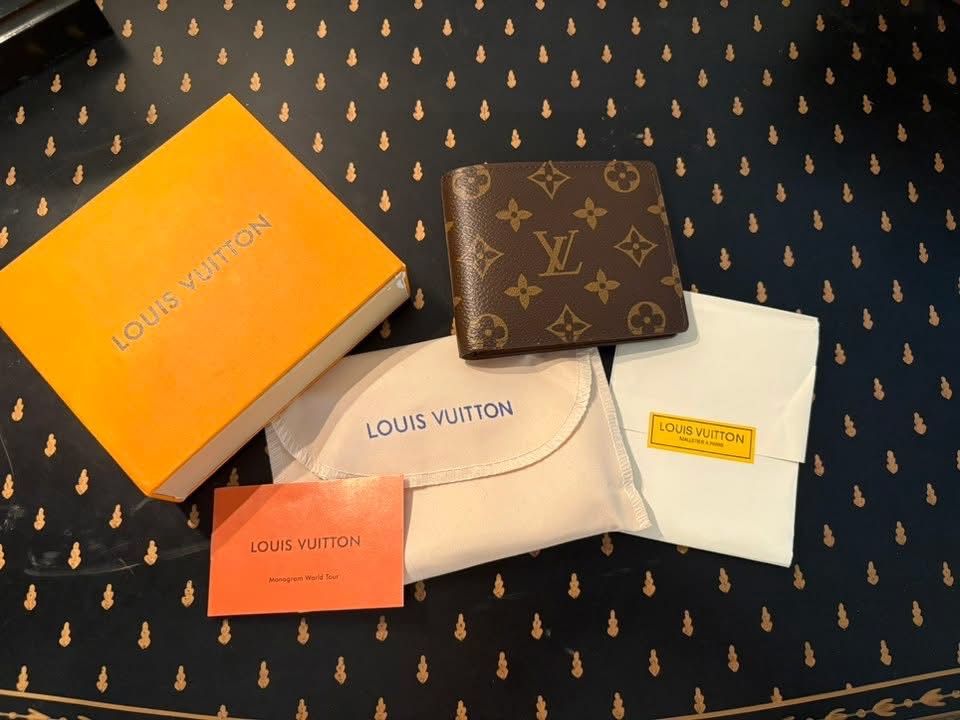 Louis Vuitton Monogram Porte-Billets Bifold Wallet