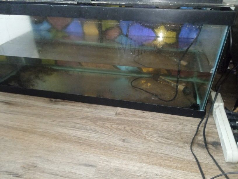 20 Gallon long, No Lid Just Aquarium