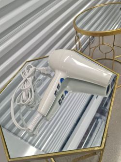 Blow dryer