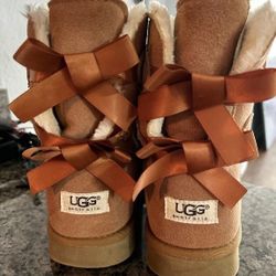 UGG  Bailey Bow II