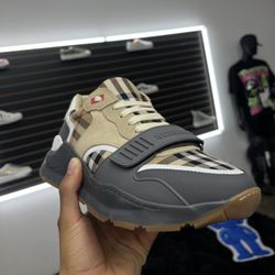 Burberry Sneakers 