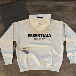🔥 FEAR OF GOD ESSENTIALS HOODIE – LIGHT OATMEAL – SIZE XS (NEW)