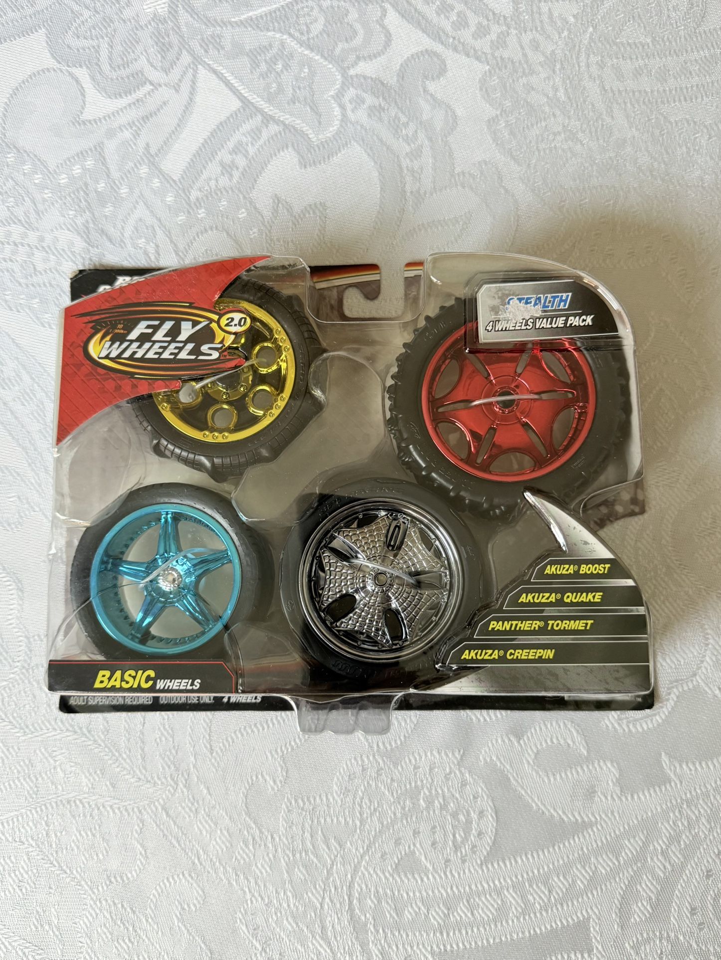 Road Champs - Fly Wheels 2.0 - Stealth 4 Wheels Value Pack. New. Factory sealed. Designed for use with Road Champs Fly Wheels launchers (launcher sold