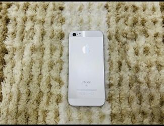 iPhone se unlocked with warranty