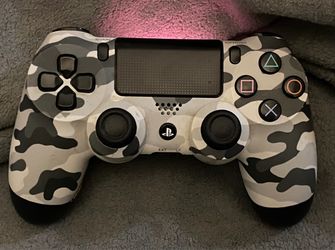 Official Sony PS4 Wireless Controller – Grey Camouflage – Refurbished & Ready to Play!  🔥 GREY CAMOUFLAGE PS4 CONTROLLER 🔥  Looking for a solid repl