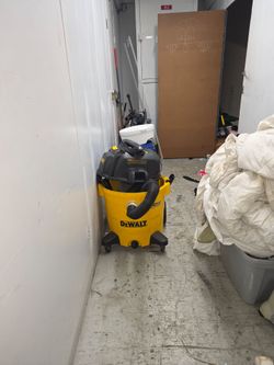 DeWalt Wet/Dry Shop Vacuum