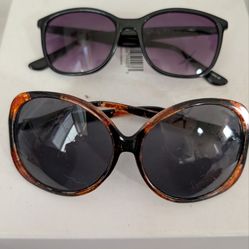 2 pairs of sunglasses